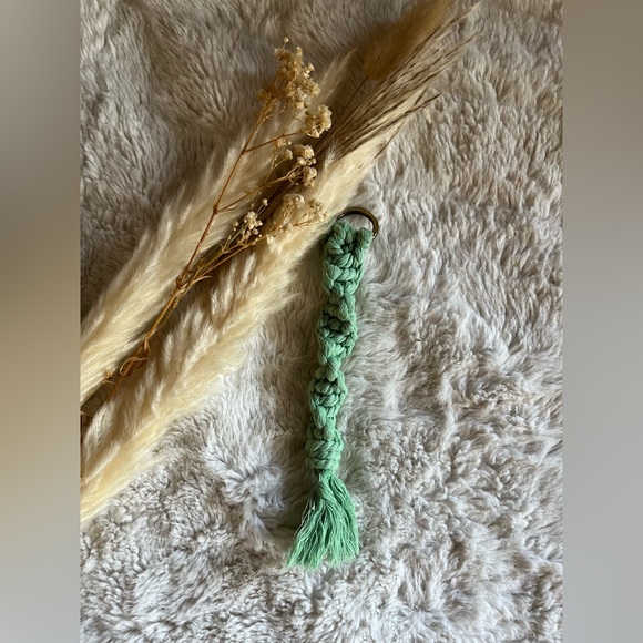 Macrame keychains - Picture 3 of 10